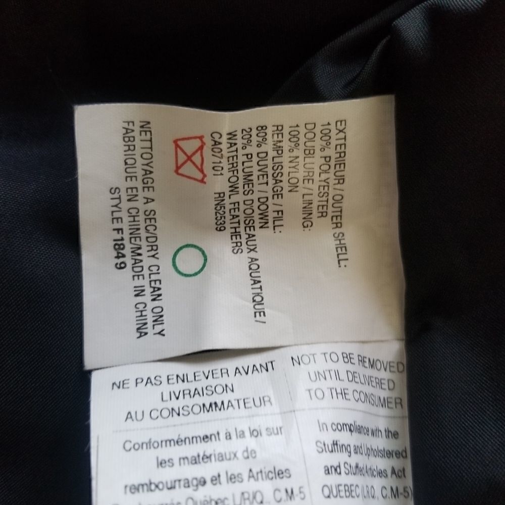 Black Cyclone puffer vest. Size M - Picture 14 of 15